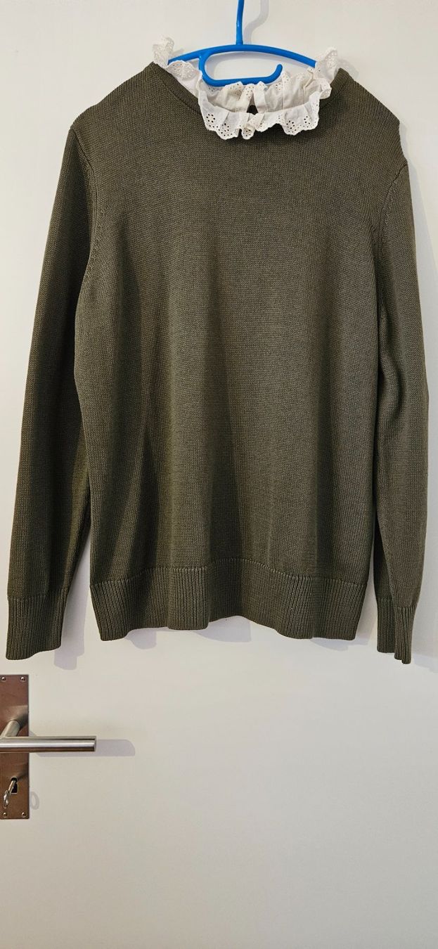 Maglioni & Felpe: Lässiger Strickpulli mit Bluseneinsatz Gr.44/46 Oliv & Creme – Nuovo (secondo la descrizione) da Zweidlen venduto da Shubli