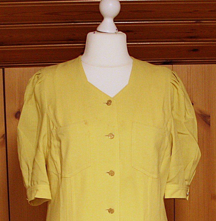 Vestiti: Kleid Goldschmidt gelb Gr. M – Difettoso da Flüelen venduto da Diversicum-Vintage 1
