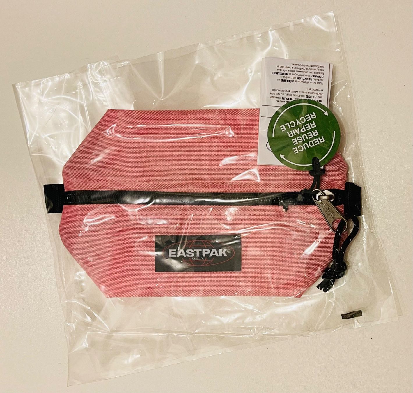 Eastpak Astucci : Trousse EASTPAK Benchmark Rose – Nuovo e nell'imballaggio originale da Genève venduto da Murmurs 3