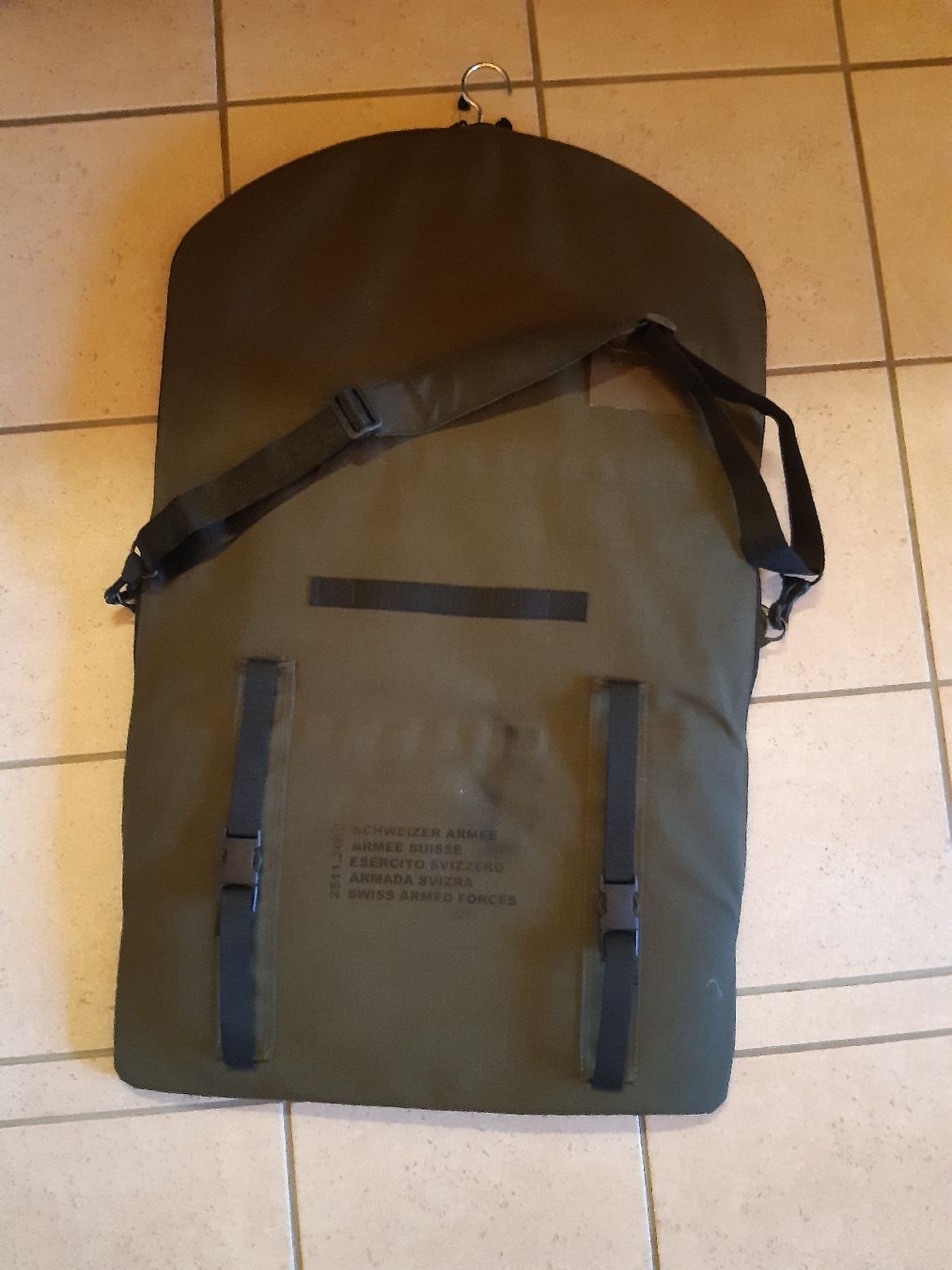 Schweizer Armee Taschen: Ausgänger Tasche Schweizer Militär – Gebraucht aus Toffen von Gwunderegge77
