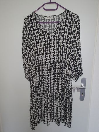 Kleid S