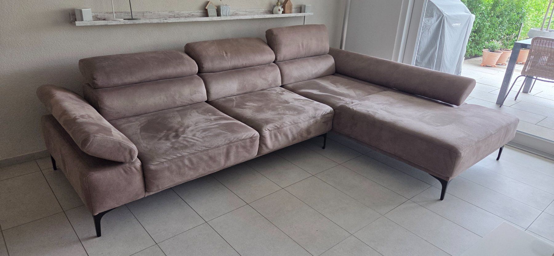Livique Divani: Grosses Ecksofa, Top Zustand, Beige, und mit Fleckenschutz – Usato da Frauenfeld venduto da gab_r6wf 1