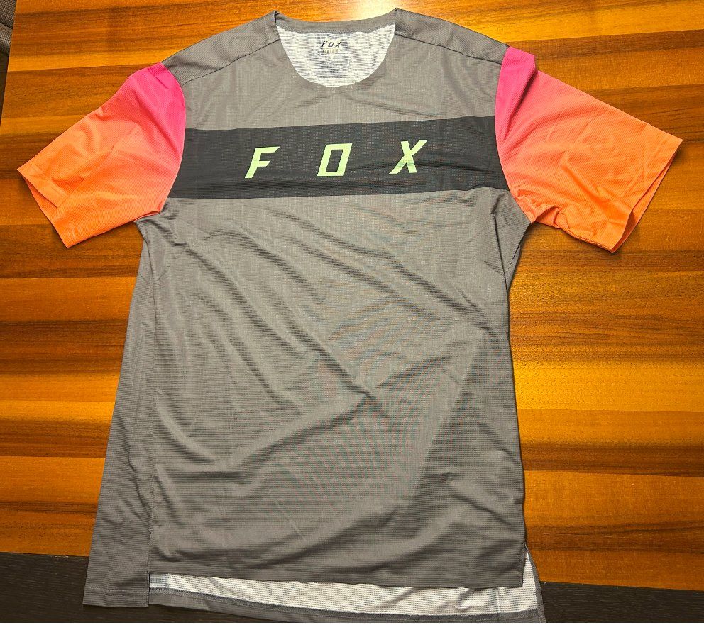 Fox T-shirt: Bikeshirt von FOX, Herrengrösse L  ***TOP*** – Usato da Root venduto da Bazli