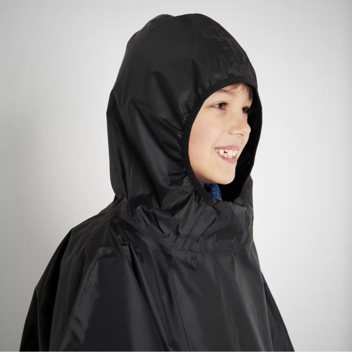 Decathlon Giacche & Cappotti: Kinder Regen-Poncho, NEU – Nuovo (secondo la descrizione) da Frauenfeld venduto da heyLani 2