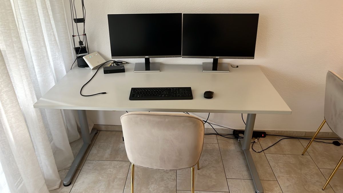 Steelcase Scrivanie: Schreibtisch Marke Steelcase – Usato da Wettingen venduto da Jackson21