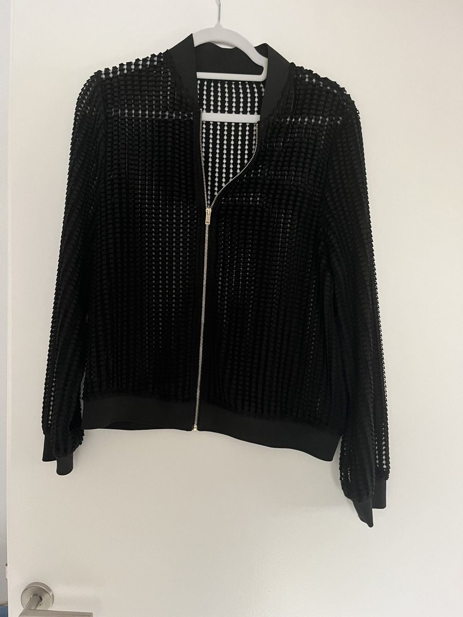 Giacche: Schwarze Bomberjacke mit Lochmuster Grösse M – Nuovo (secondo la descrizione) da Chur venduto da Mity88