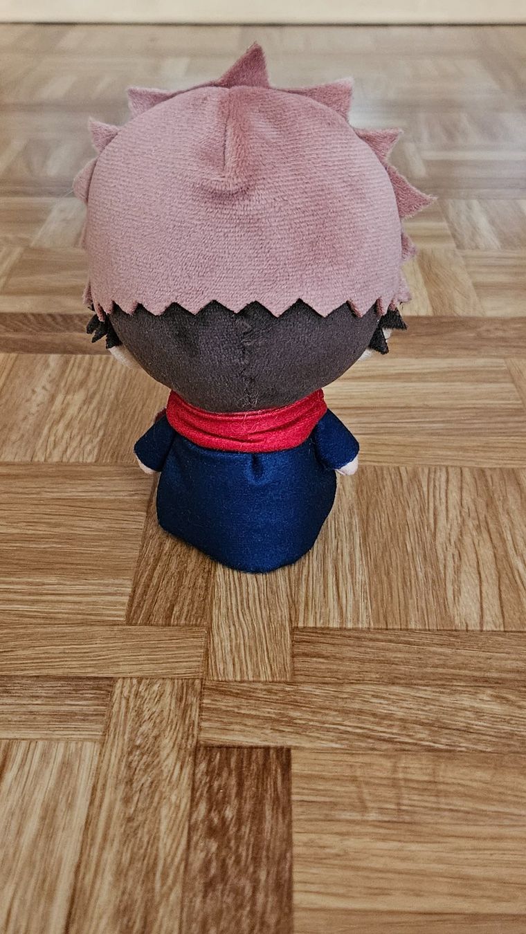 Giocattoli: Jujutsu Kaisen Itadori Chibi Plüsch – Usato da Spreitenbach venduto da SophieHatter89 1