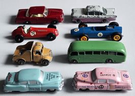 Acht Matschbox und Schuco Auto