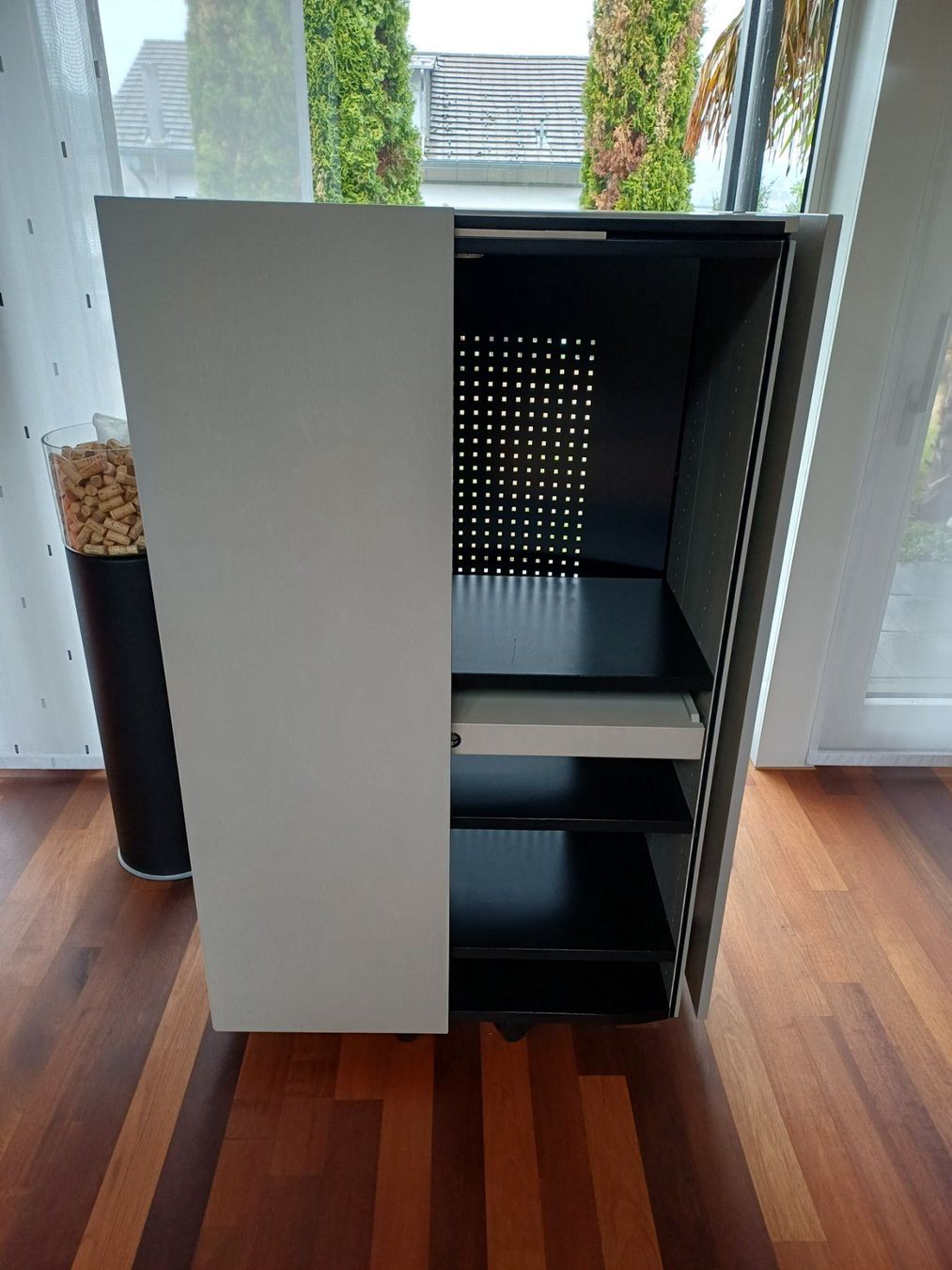 Team By Wellis Cassettiere: Swingcase von Team by Wellis, Barmöbel – Usato da Nebikon venduto da Wegere1 1