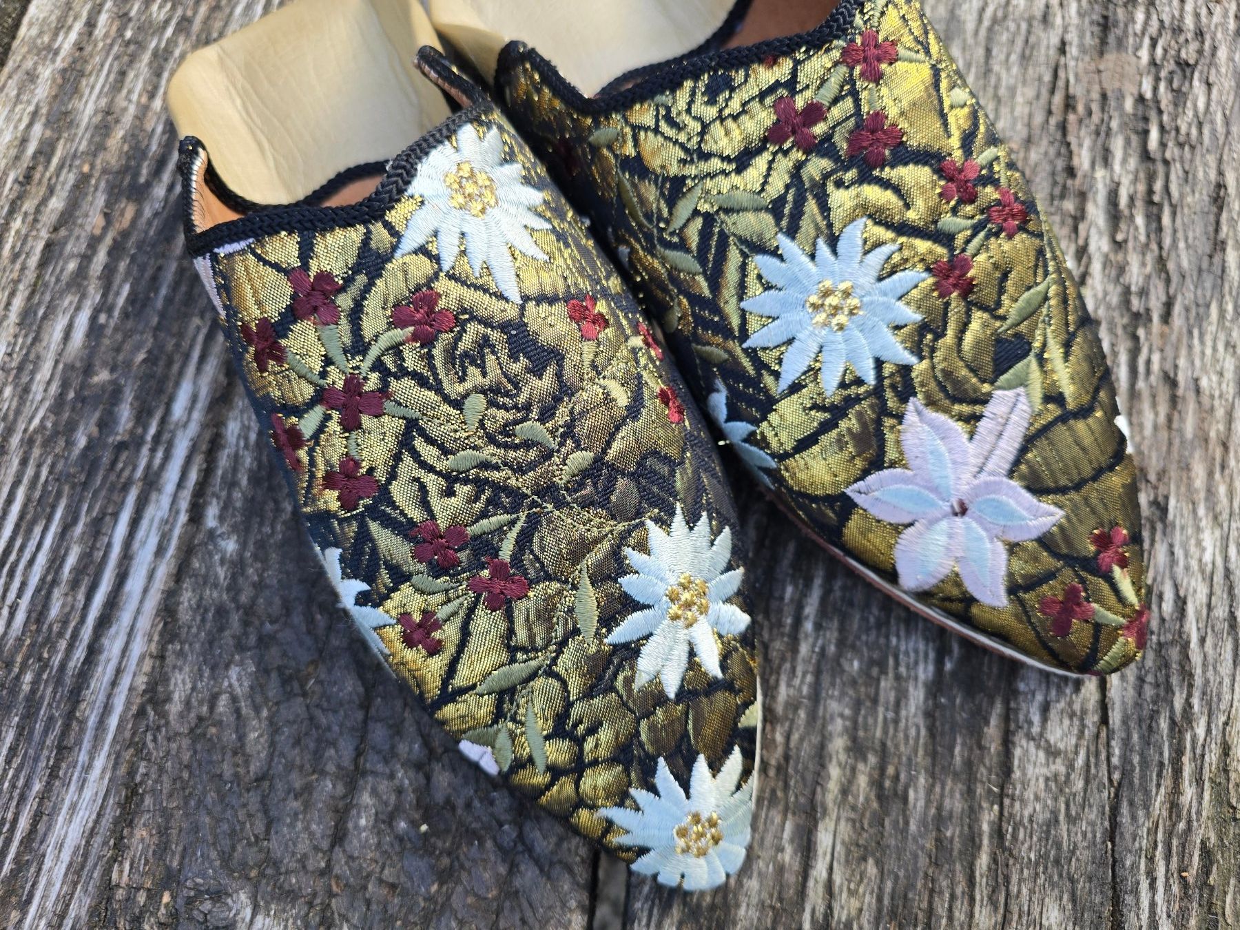 Damenschuhe: Babouches: Stoff Brokat bunt (36)-ANGEBOT – Neu (gemäss Beschreibung) aus Romanshorn von Rachacha 1