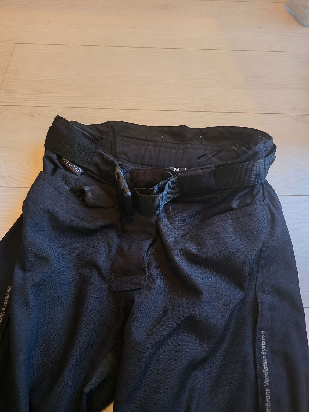 Hosen: Motorradhose Grösse M – Gebraucht aus Oberkirch LU von Guezlibox 2