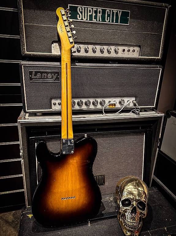 Fender Strumenti musicali: Fender Custom Shop 52 MOD telecaster 2016 – Usato da Montreux venduto da Alligator-AMPS 3