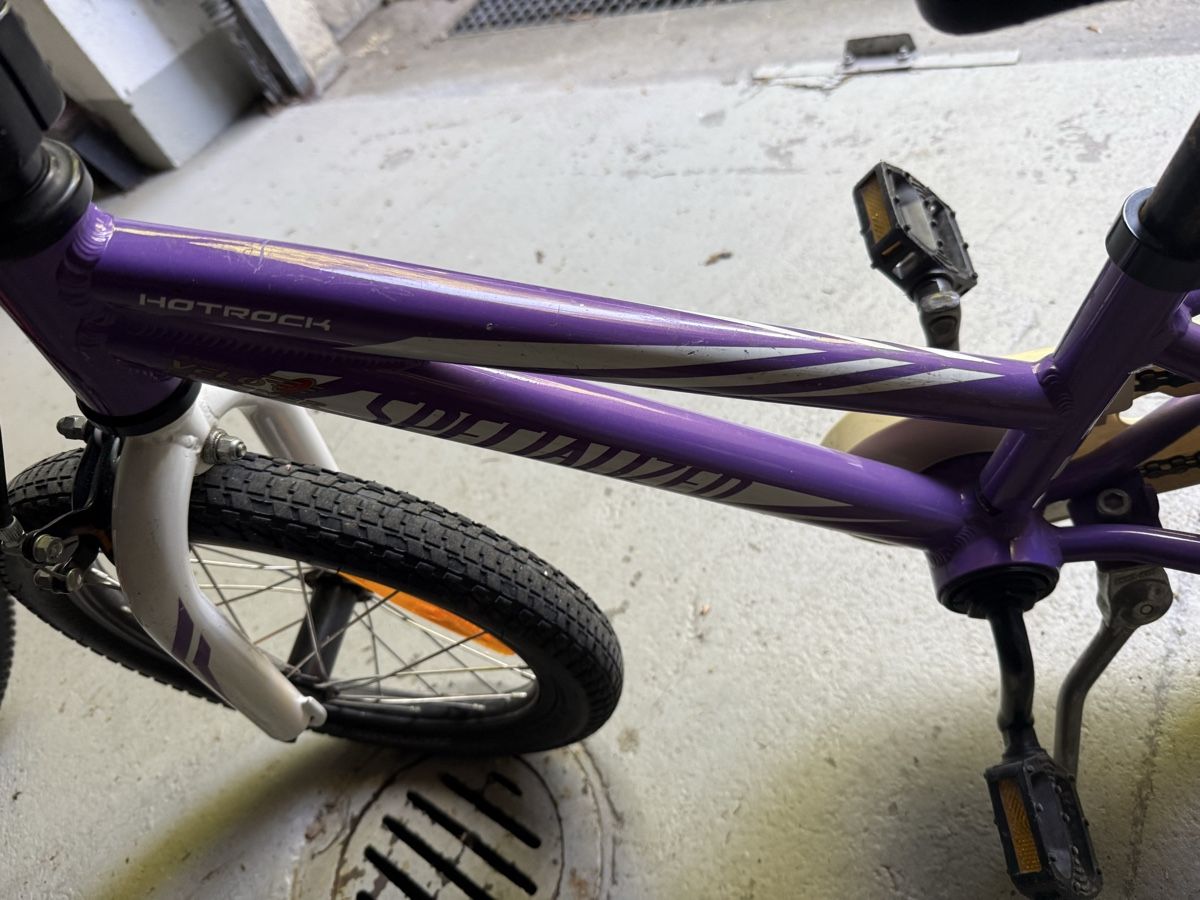 Specialized Biciclette: Specialized bike kids – Usato da Zürich venduto da StudioQuirine 5