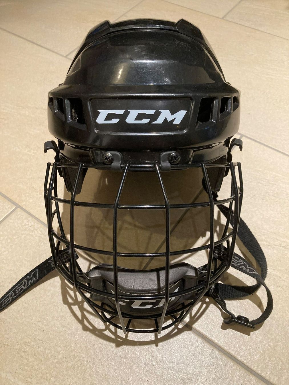 Ccm Caschi: Eishockey Spielerhelm von CCM Grösse M – Usato da Deitingen venduto da Calimi