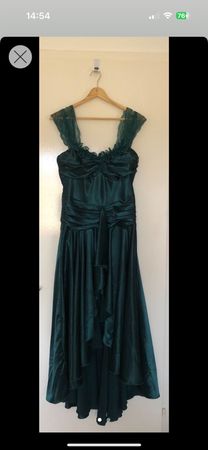 Märchenhaftes dunkelgrünes Abendkleid