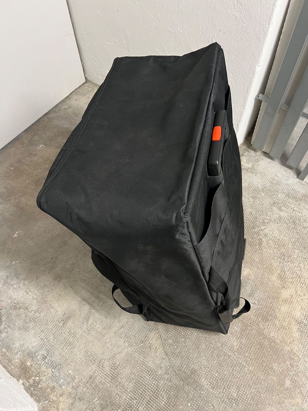 Valigie: Schwarzer Rollkoffer – Usato da Stäfa venduto da PatrickOO7 1