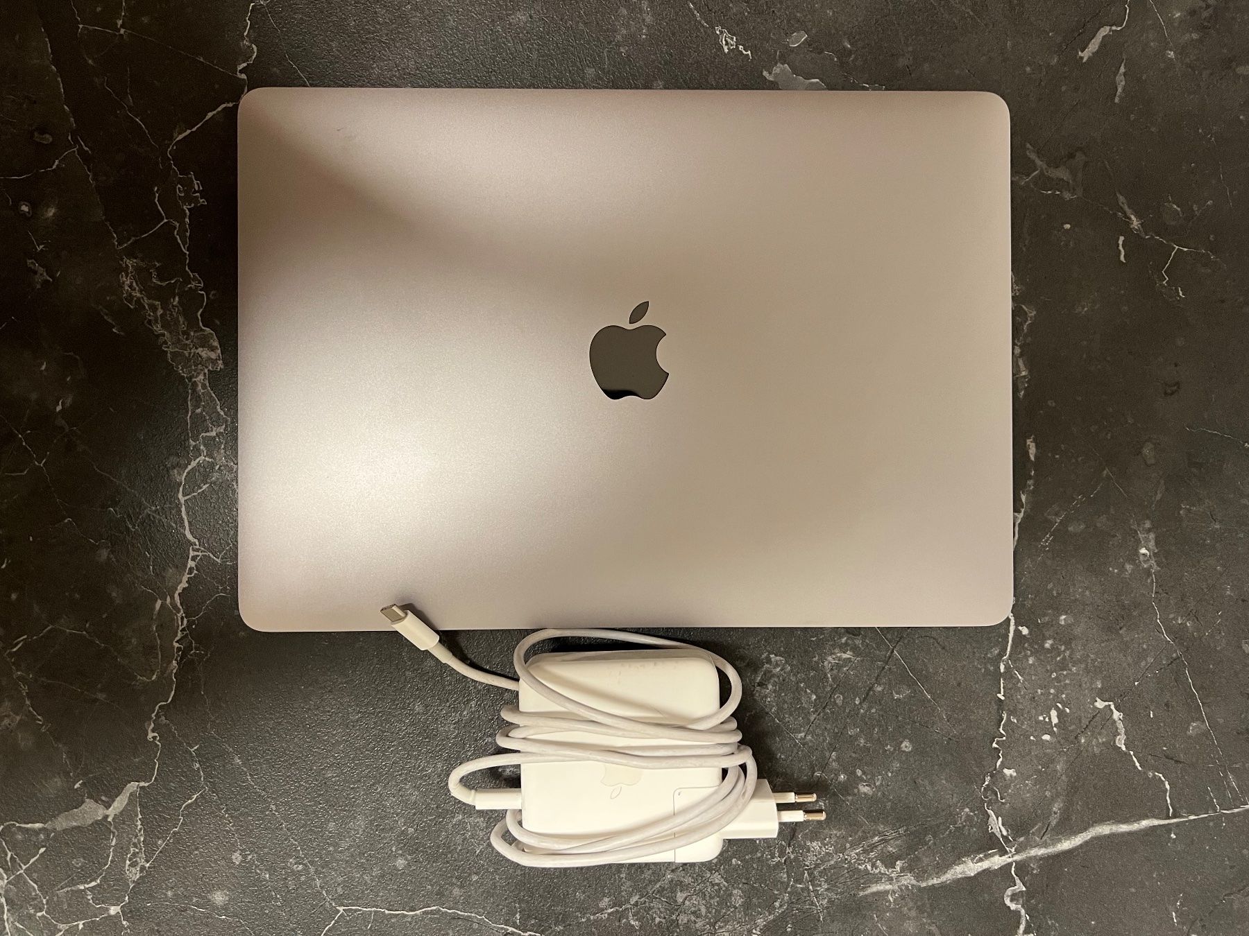 Apple Notebooks: MacBook Pro 13” 128GB 2019 – Gebraucht aus Adliswil von nat_7q7l 7