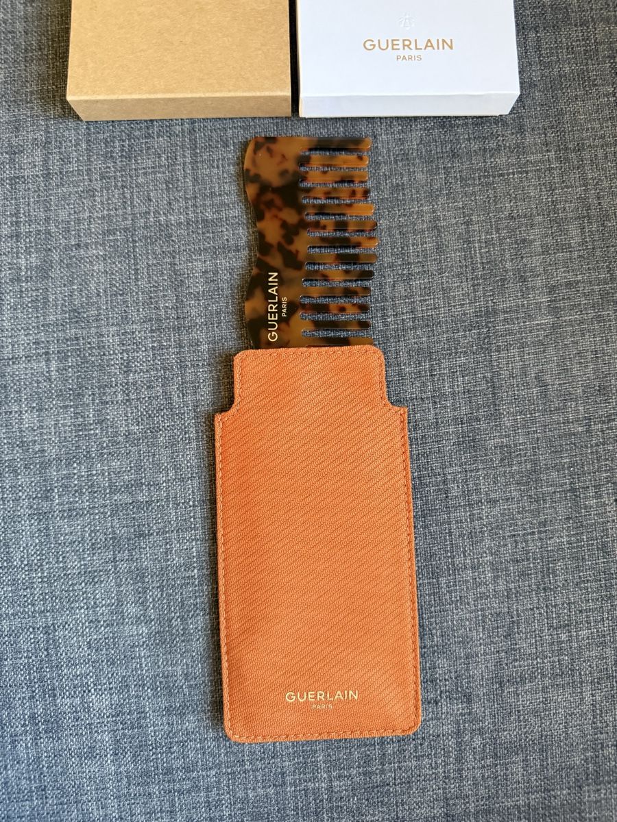 Altro per la cura dei capelli: Guerlain Travel Comb with pouch – Nuovo e nell'imballaggio originale da Luzern venduto da sas_r89l 3