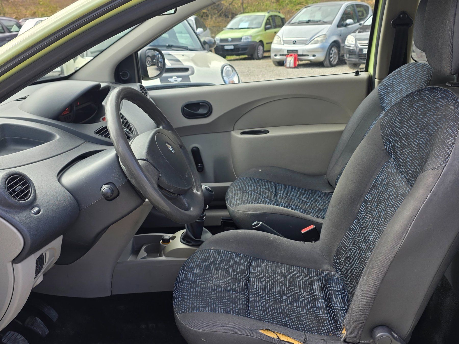 Renault Autos: Renault Twingo 115000 1.2 2008 Schalter Kupplung Schwach – Gebraucht aus Leuggern von AutoVermittlungAG 7