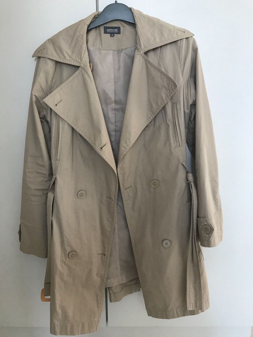 Cappotti: Beige Trenchcoat Damen 38 – Usato da Gümligen venduto da svaud