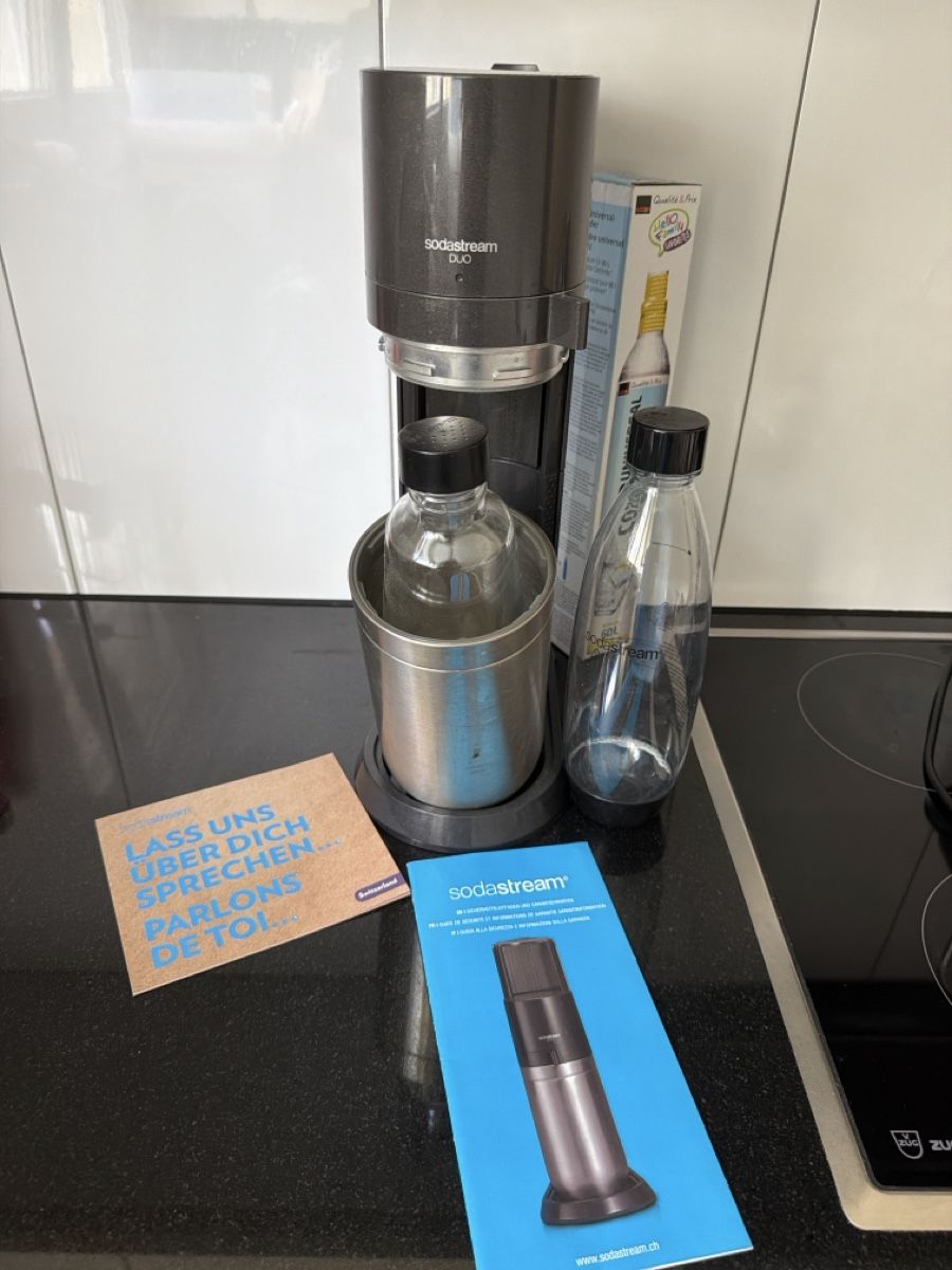 Cucine complete: SodaStream Duo Sprudler mit 2 Flaschen – Usato da Morgarten venduto da elabaumann_ch