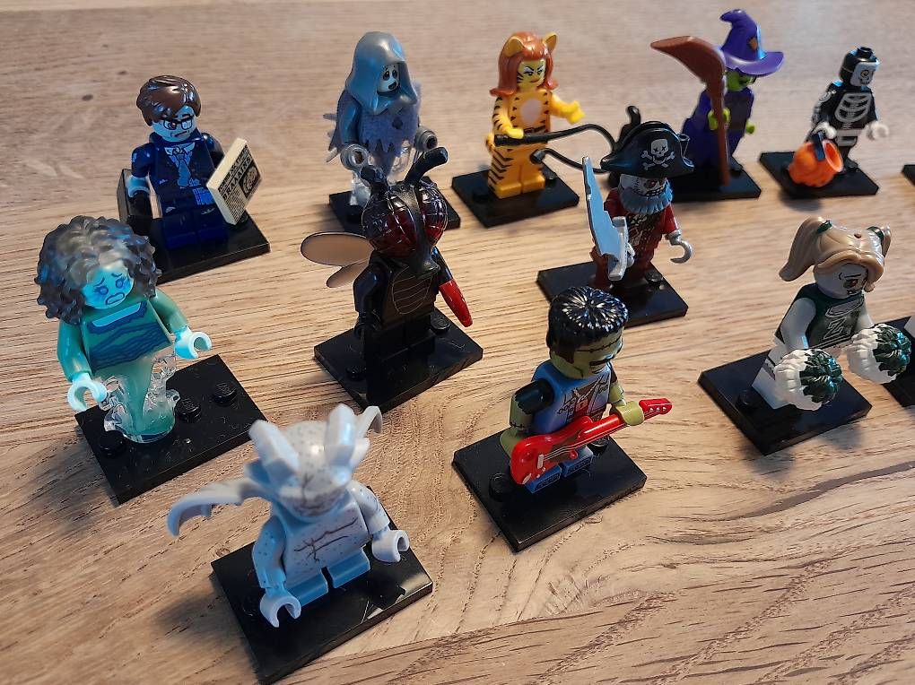 Lego Giocattoli: Lego minifigures monsters série 14 – Usato da Bercher venduto da tonicee 2