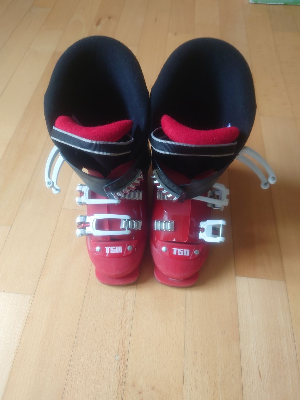 Scarpe per ragazzi: Kinder Ski Schuhe – Usato da Boningen venduto da Swyt