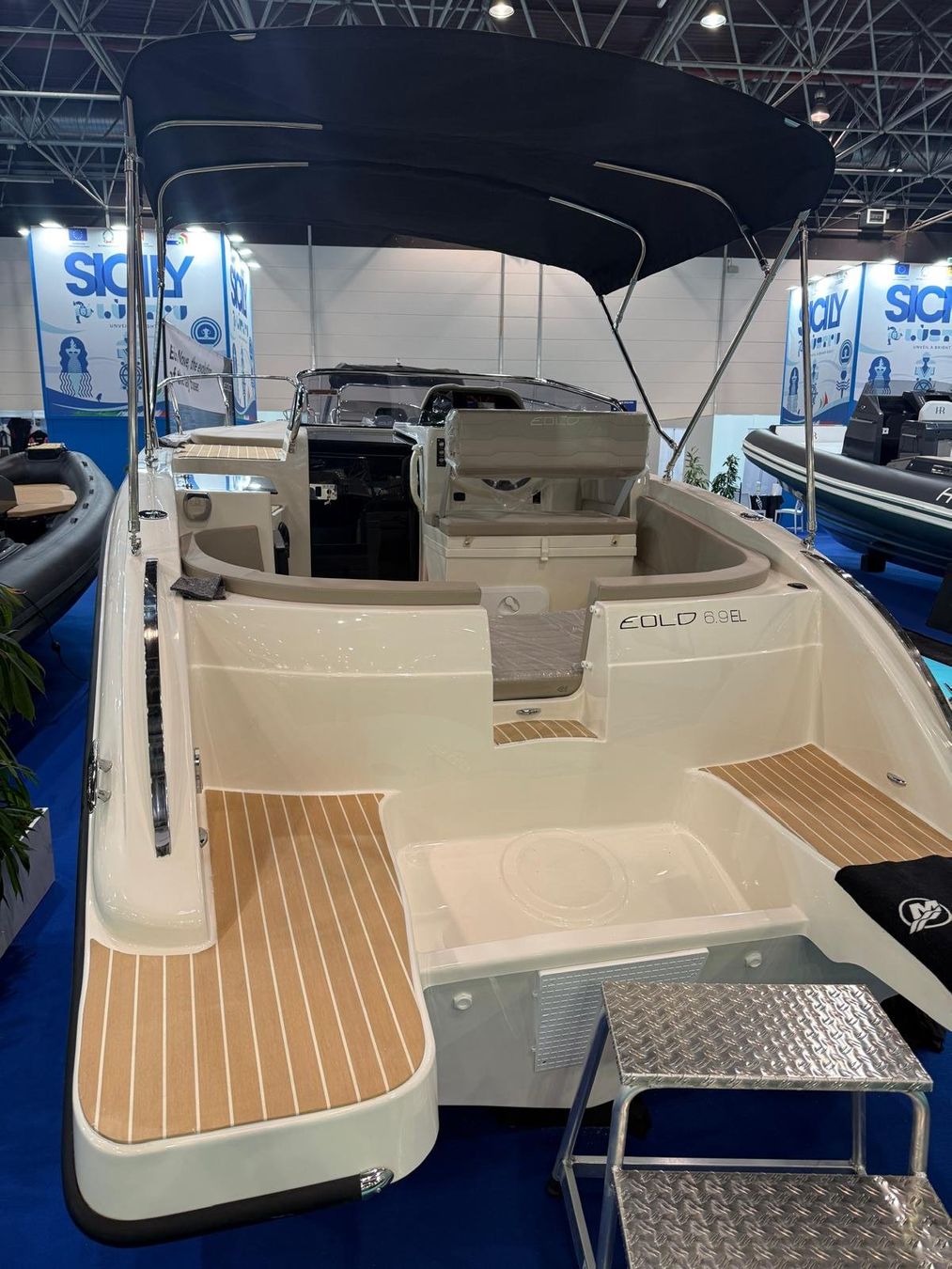 Eolo Barche: Motorboot Eolo 6.9 EL – Nuovo e nell'imballaggio originale da Kriens venduto da monte06 1
