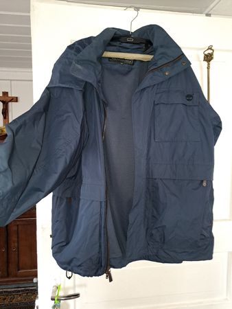 Timberland Jacke, Grösse M, mit Kapuze gross geschnitten 