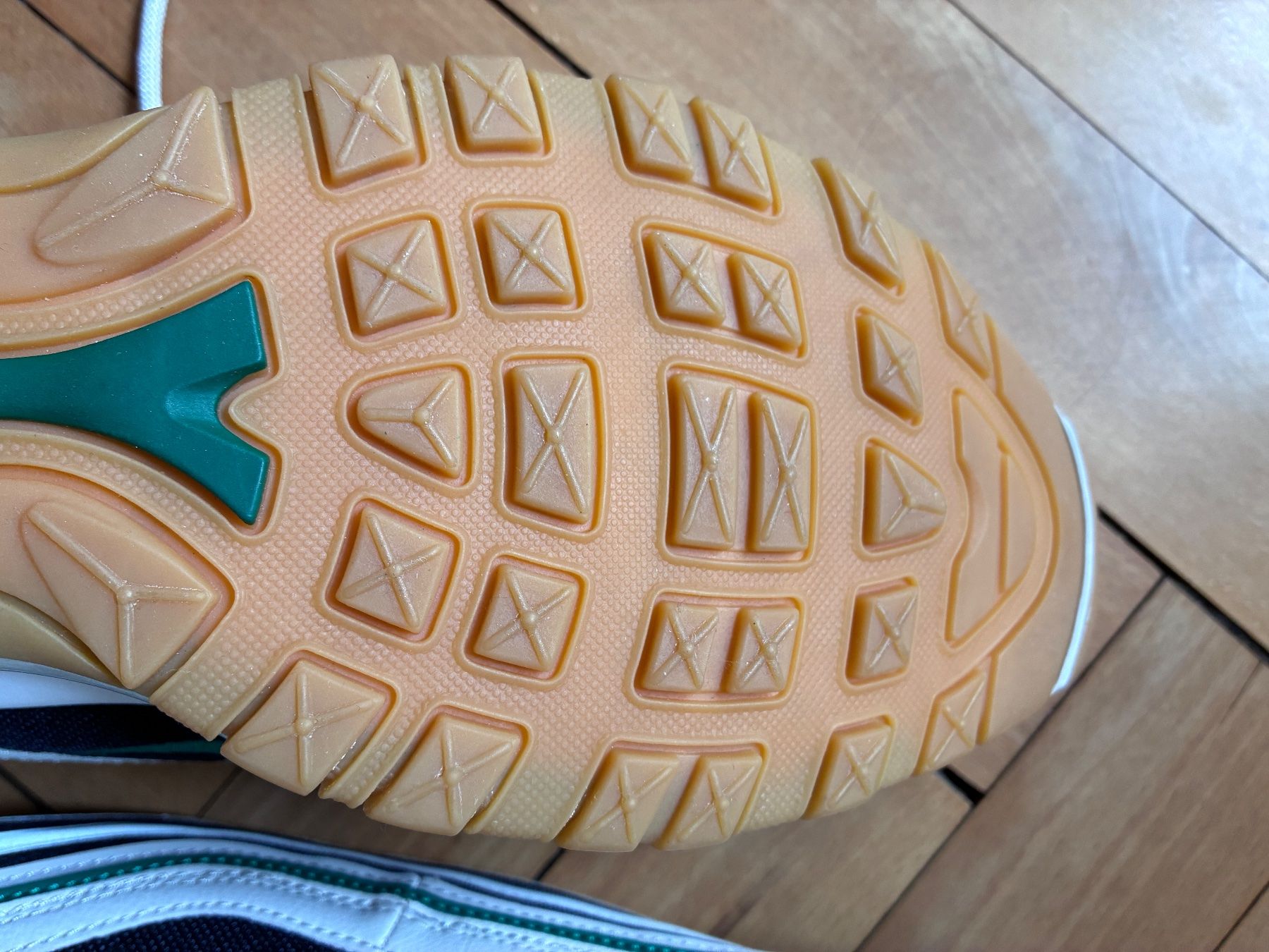 Nike Scarpe da uomo: Nike Air Max 97 – Nuovo e nell'imballaggio originale da Luzern venduto da Everything_Must_Gooo 5