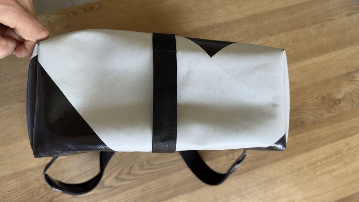 Freitag Zaini: FREITAG Clapton F155 – Nuovo (secondo la descrizione) da Lausanne venduto da dor_lnv8 3