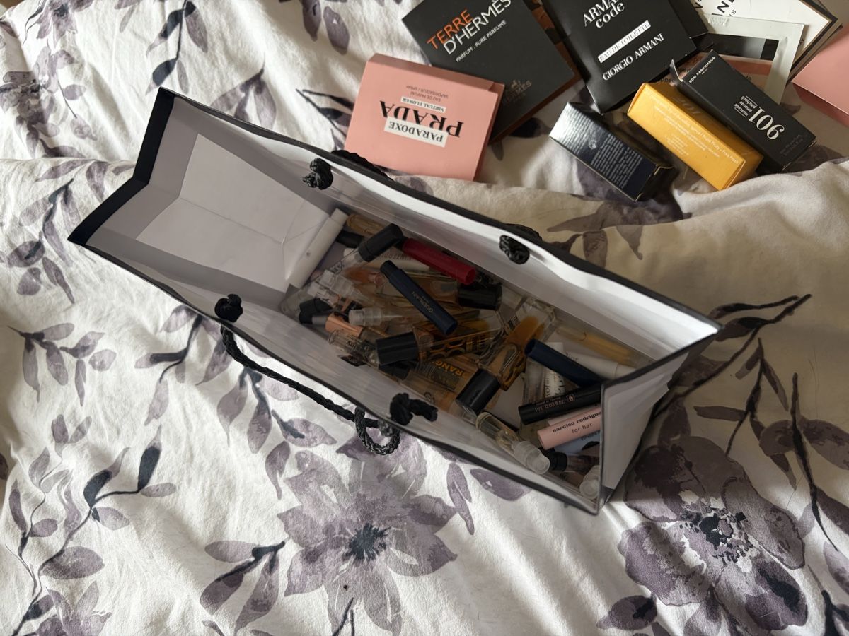 Profumi & Eau de Toilette: Probenset – Usato da Basel venduto da Brunner.T 1
