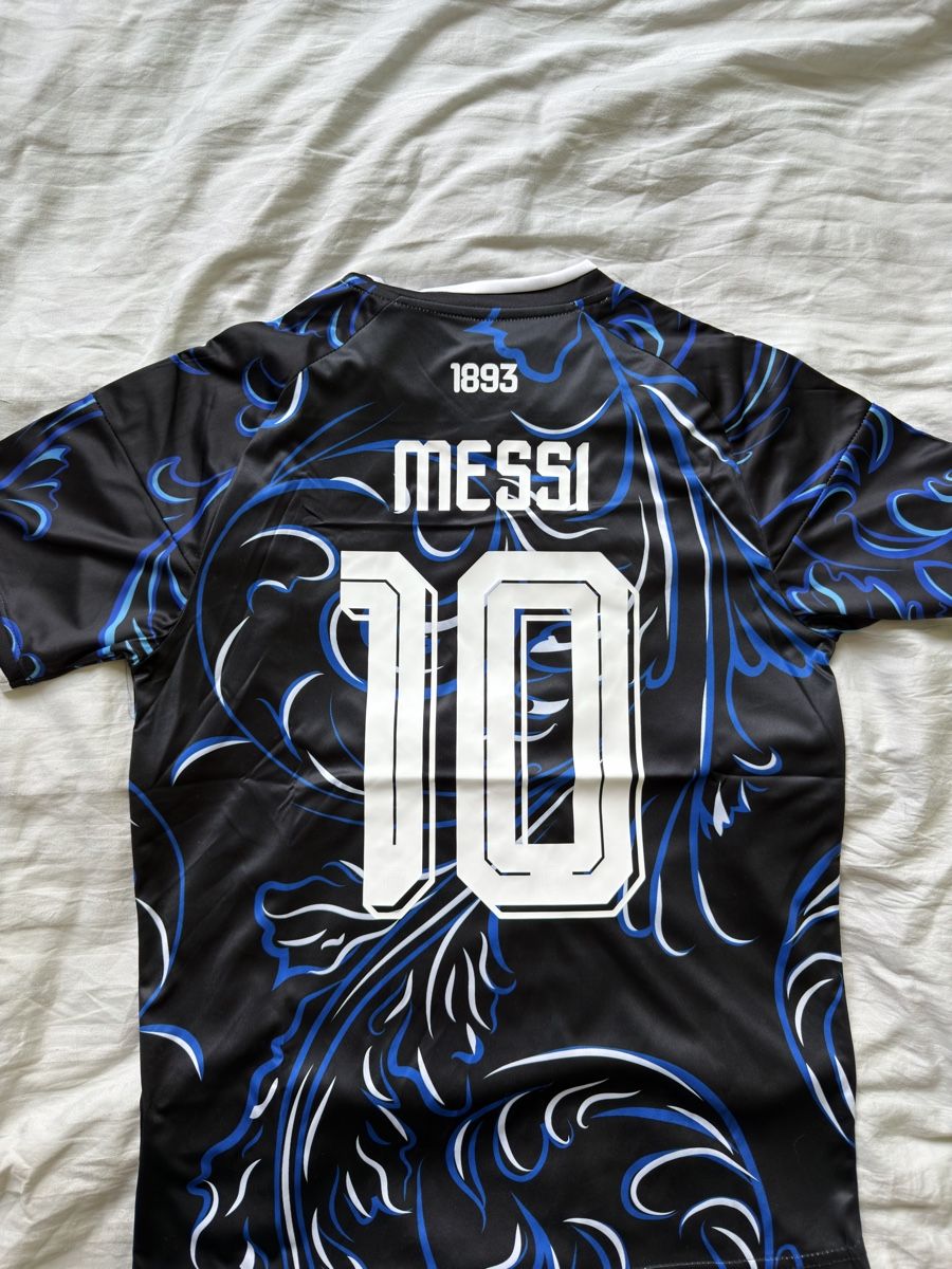 Adidas Maillots de corps & Pantalons: ARGENTINIEN TRIKOT MESSI – Neuf avec emballage d'origine à Biberist par Eliasm_18 2