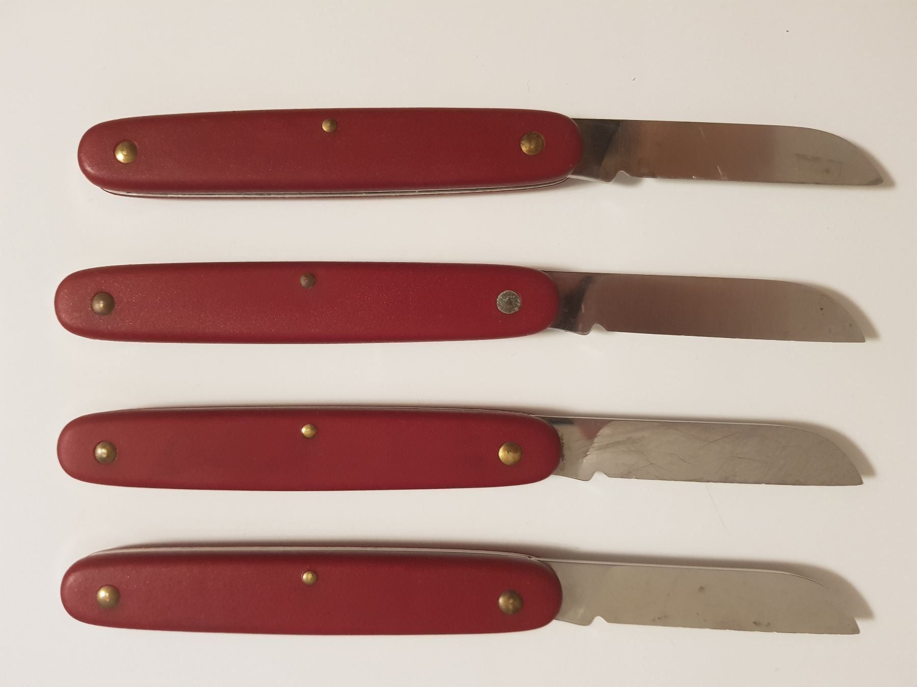 Militärmesser: 4x Victorinox Sackmesser – Neu (gemäss Beschreibung) aus Ardon von Momovs99 1