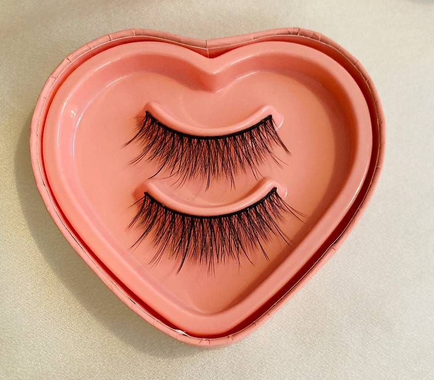 Make-up: False lashes-Faux-cils Kylie Jenner – Usato da Bern venduto da ang_b95f
