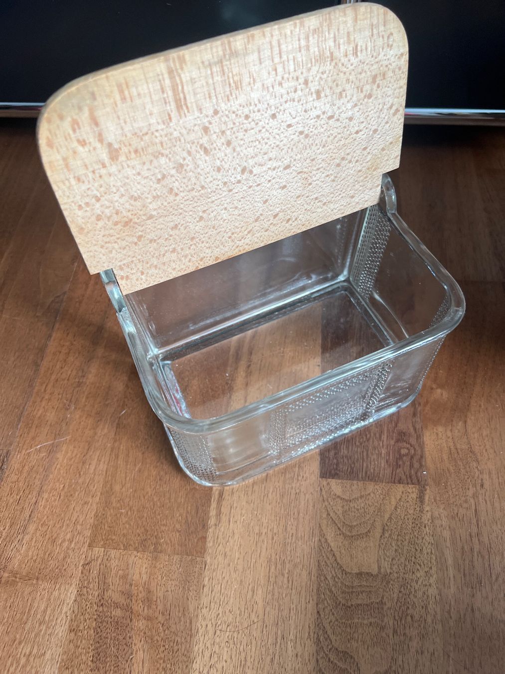 Bicchieri: Glasi Hergiswil Salzmeste mit Holzdeckel – Usato da Jona venduto da Sariksa 1