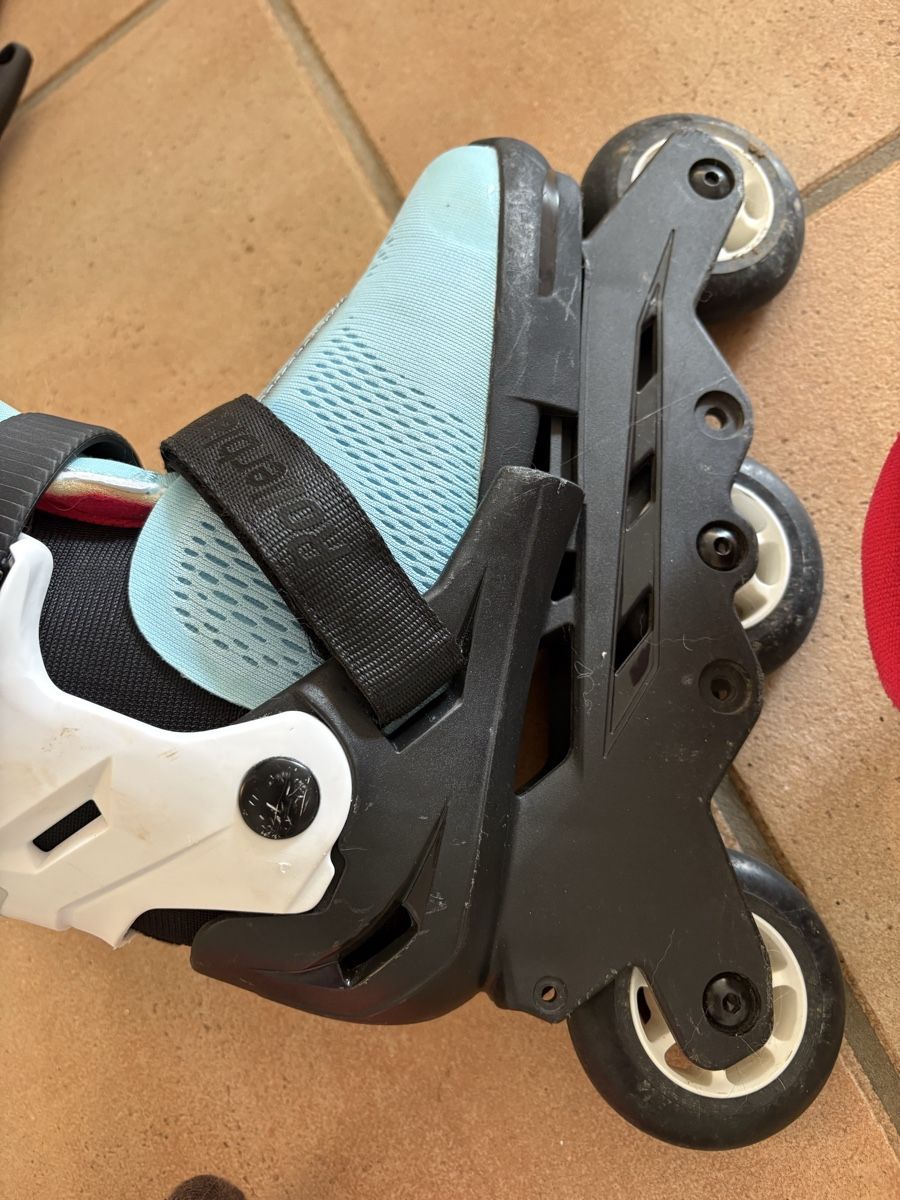 Pattini in linea & Pattini a rotelle: Rollerblade Inline Skates, Grösse 33-36.5 – Usato da Hombrechtikon venduto da ginettina 3