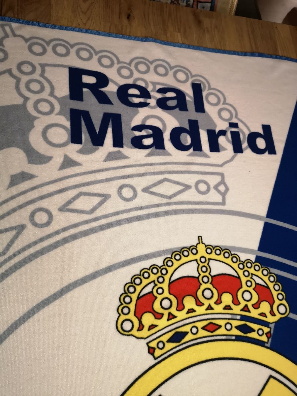 Teli da bagno: Badetuch, Strandtuch Real Madrid. – Usato da Forch venduto da Hakyboss 4