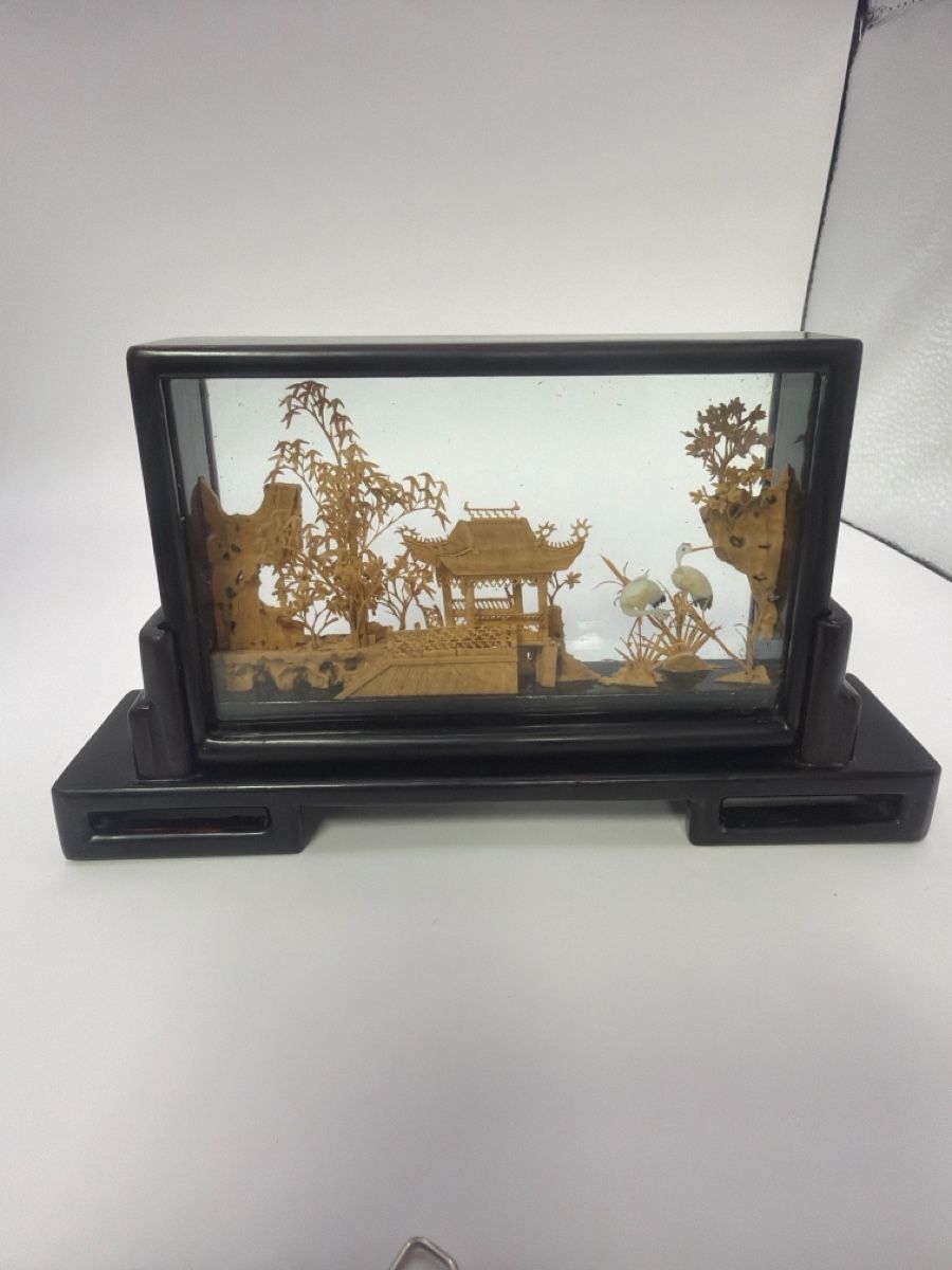 Tutte le decorazioni: Diorama paysage Chinois sculpté à la main  – Usato da Bôle venduto da K200C