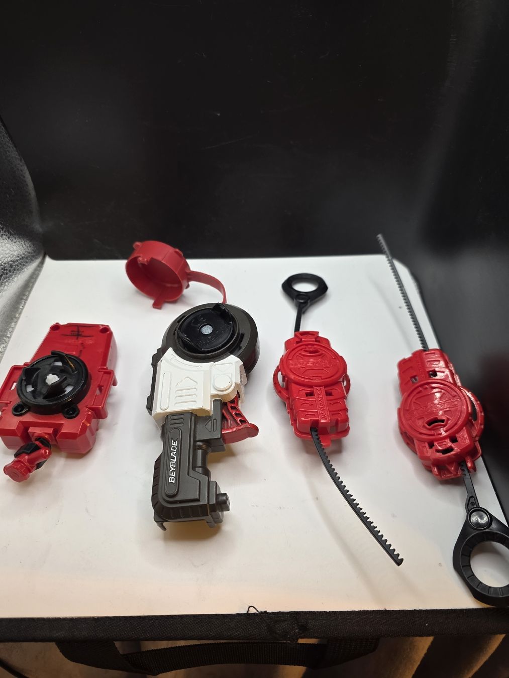 Giocattoli: Beyblade Set mit Kreiseln und Startern gebraucht – Usato da Arbon venduto da MadameLuLa9320