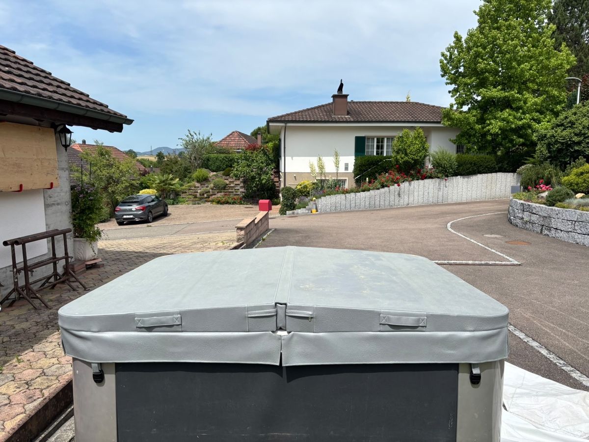Bains à remous: Whirlpool Jacuzzi, Garten, Pool, Servicetechniker, Preis =VB – D'occasion à Breitenbach par Alice_xy