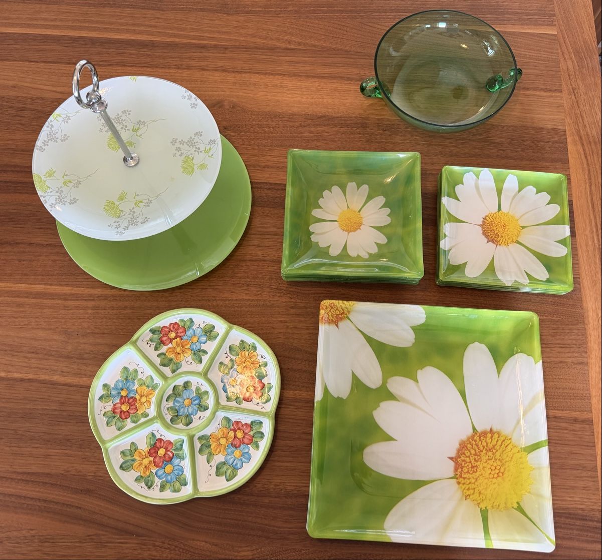 Set di piatti: Daisy Glass Square Plates Set - Spring Tableware – Usato da Erlenbach ZH venduto da topchick 3