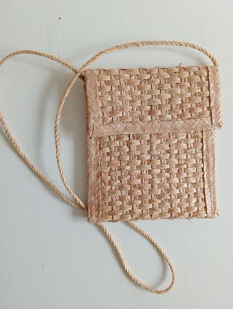 Kleine Handy / Umhänge tasche aus Bambus Naturfarbe Neu