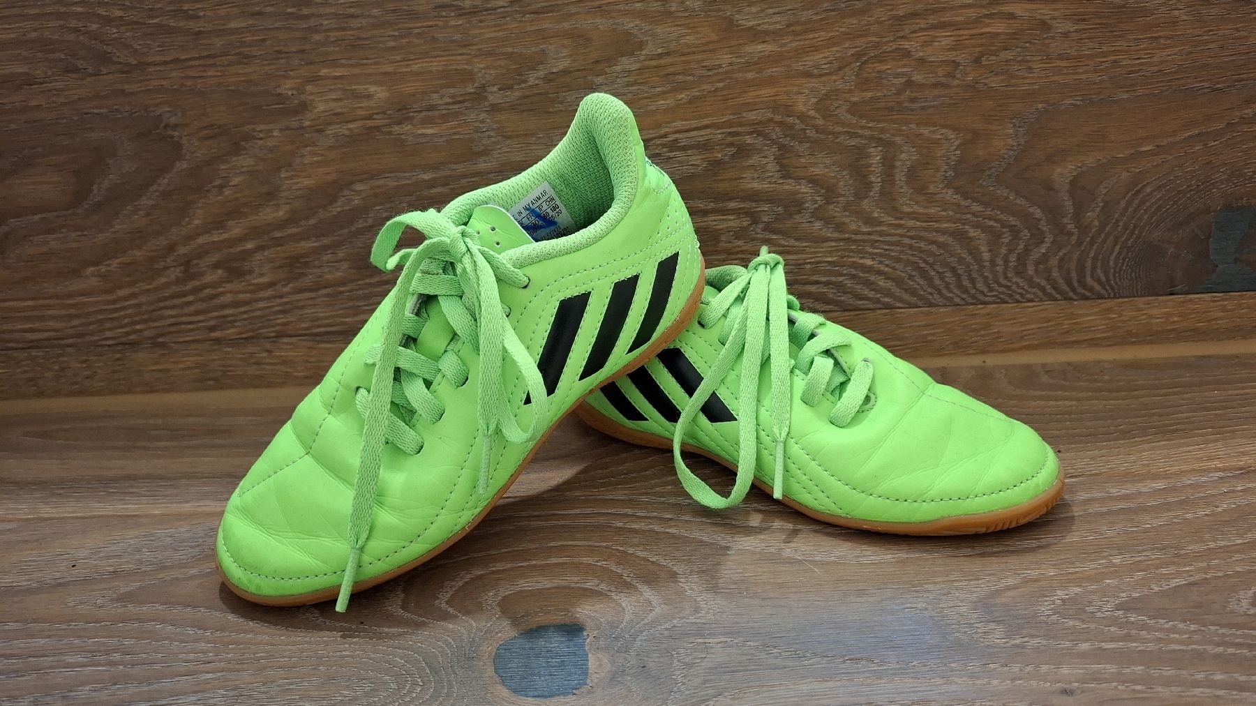 Adidas Scarpe per ragazzi: Hallenschuhe Adidas 30 – Usato da Alpthal venduto da Ing3_rid