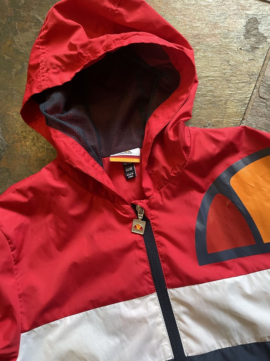 Giacche & Cappotti: Ellesse Übergangsjacke / Windbreaker Gr. 140 – Usato da wald zh venduto da trebeli 1