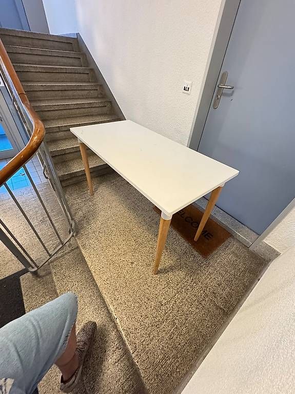 Tische: Holztisch, weiss – Gebraucht aus Zürich von martinfel
