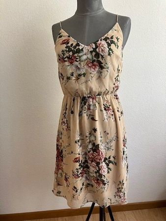 Robe d'été fleurie taille 36 🌸