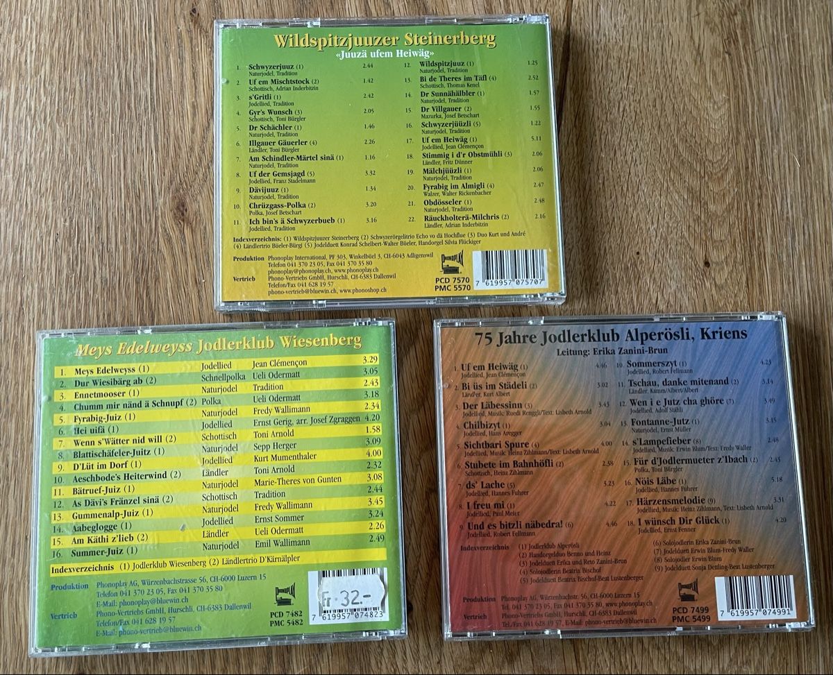 CD: CD Volksmusik  – Usato da Waldstatt venduto da Cremschnitte 1