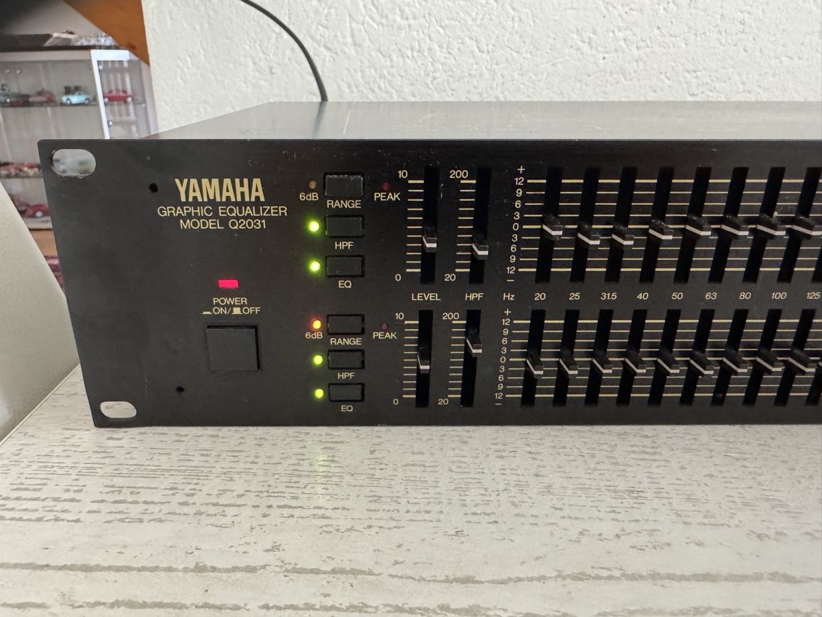 Yamaha Equalizer: yamaha q2031 graphic equalizer – Gebraucht aus Zunzgen von milesdavis76 1