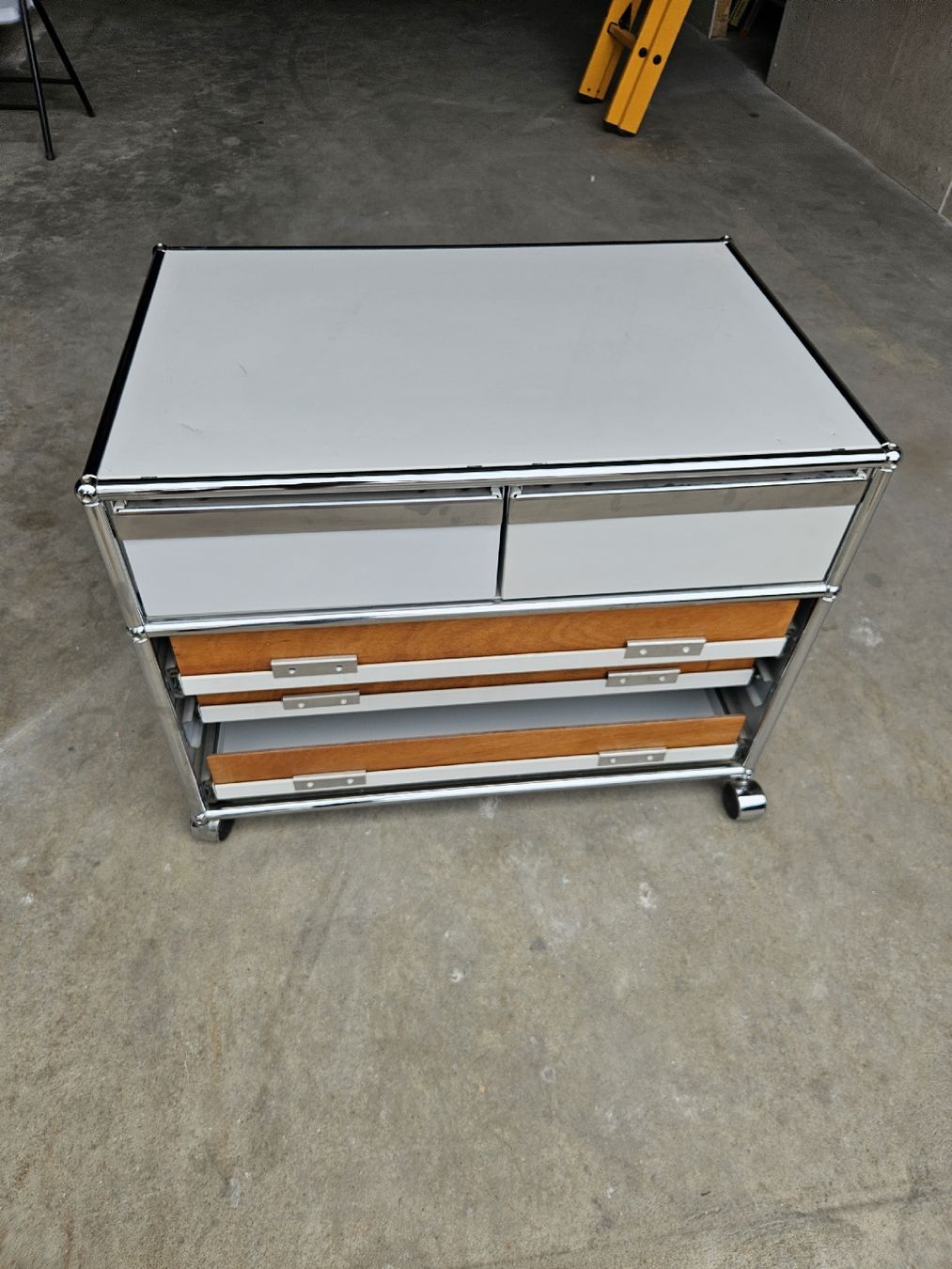 USM Banconi: USM Korpus lichtgrau – Usato da Brittnau venduto da Lexmark77 6